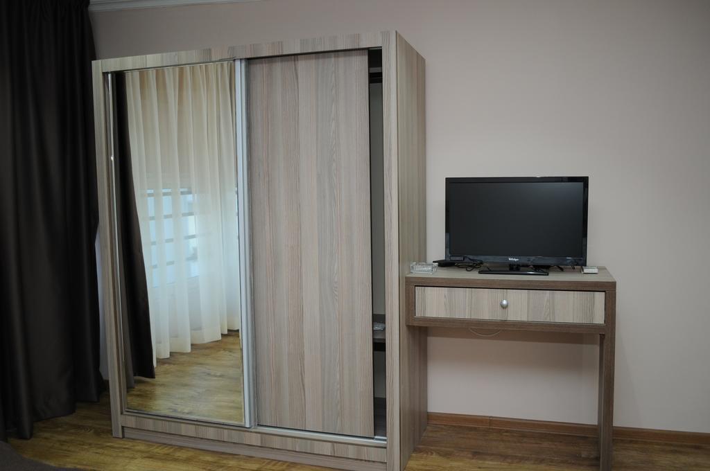 Colosseo Hotel Tbilisi Rum bild