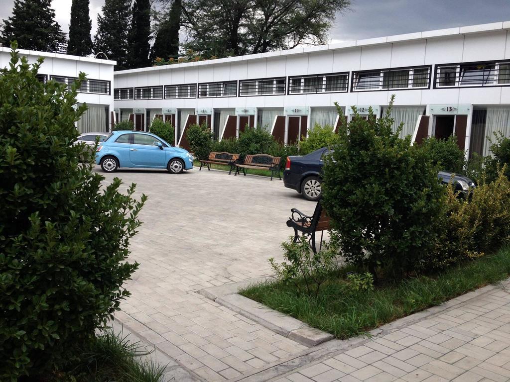 Colosseo Hotel Tbilisi Rum bild