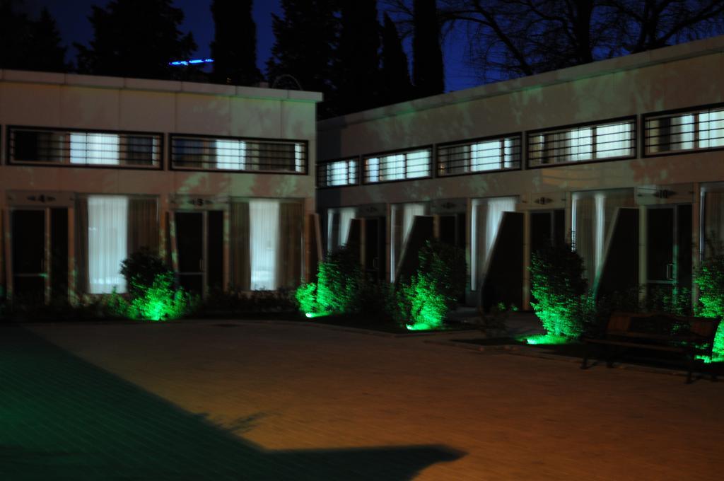 Colosseo Hotel Tbilisi Rum bild